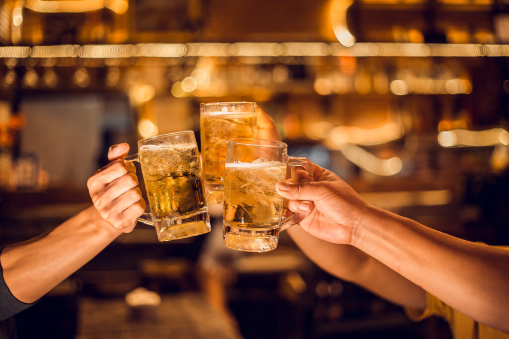 Cerveja vai ficar mais cara? O que o Imposto Seletivo já tem definido e o que muda para bares e distribuidoras 7 Imposto seletivo: a cerveja ficará mais cara com a reforma tributária?